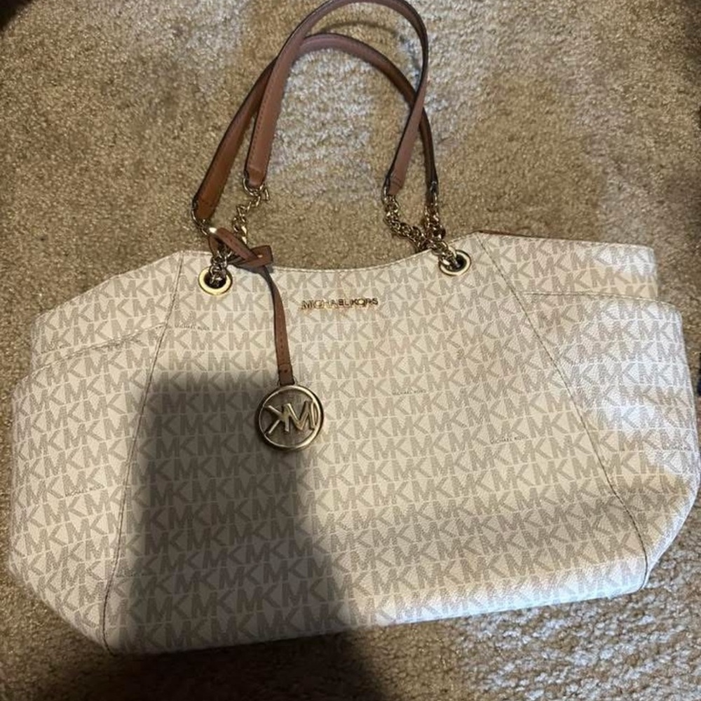 Michael Kors Cream and Tan Shoulder Bag with Signature Charm